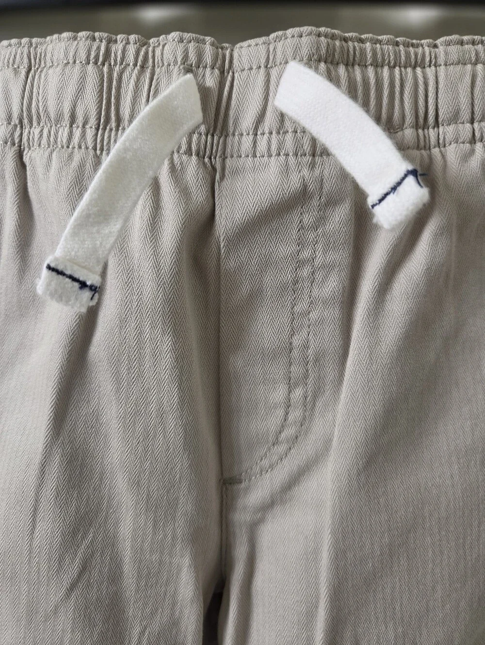 NWT Vineyard Vines OUTLET Boys Pull On Herringbone Chino Pant Taupe Color Size 6